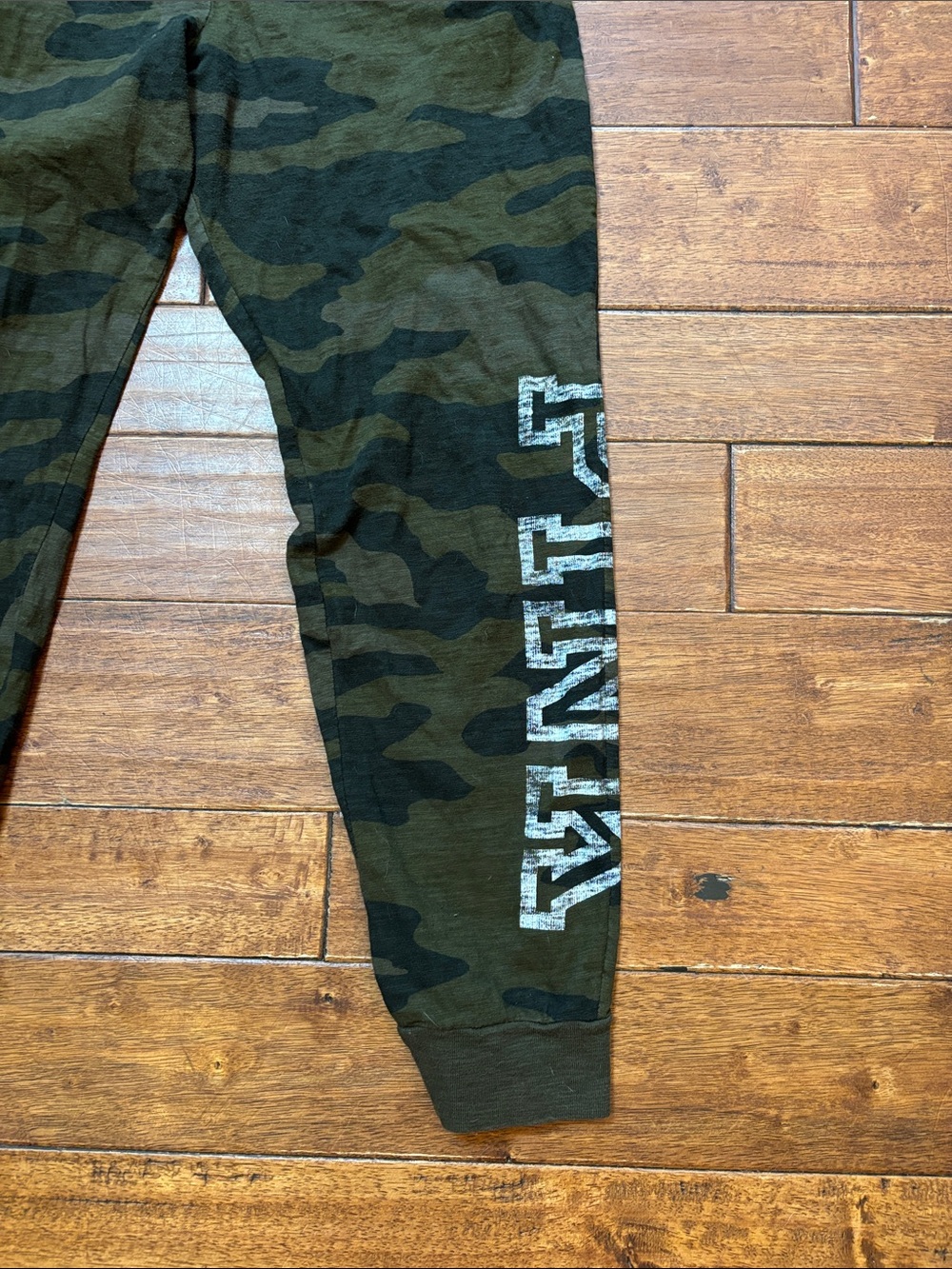 Victoria's Secret PINK green camo skinny jogger sweatpants M - Picture 2 of 5